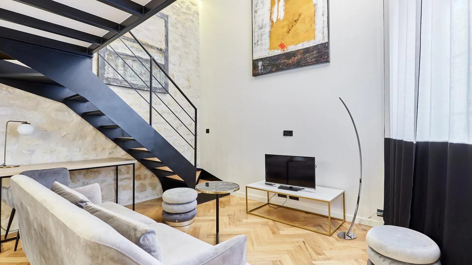 Duplex Center Of Paris By Studioprestige 0*,