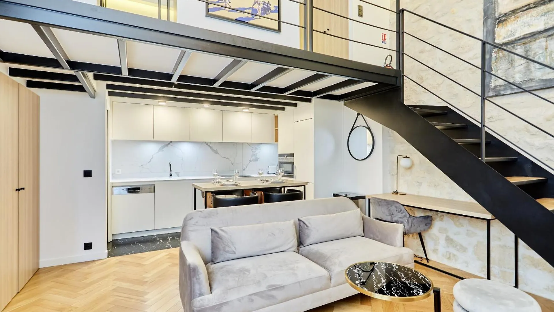 Duplex Center Of Paris By Studioprestige 0*,  France